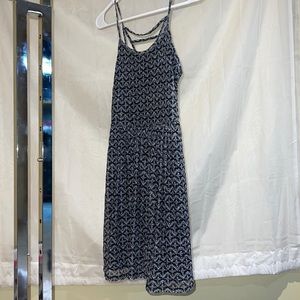 Black and white patterned dress size extra small